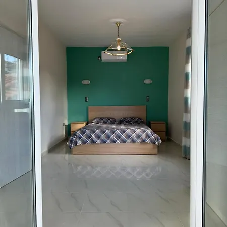 Σπίτι Στα Βασιλικά Σαλαμίνας Apartment Exterior photo